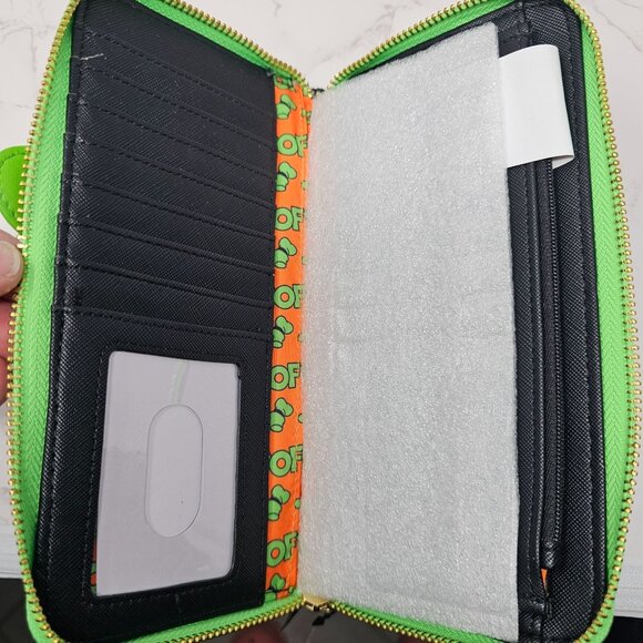 NWT Loungefly Disney Goofy Zippered Long Wallet Limited Edition - Picture 3 of 3